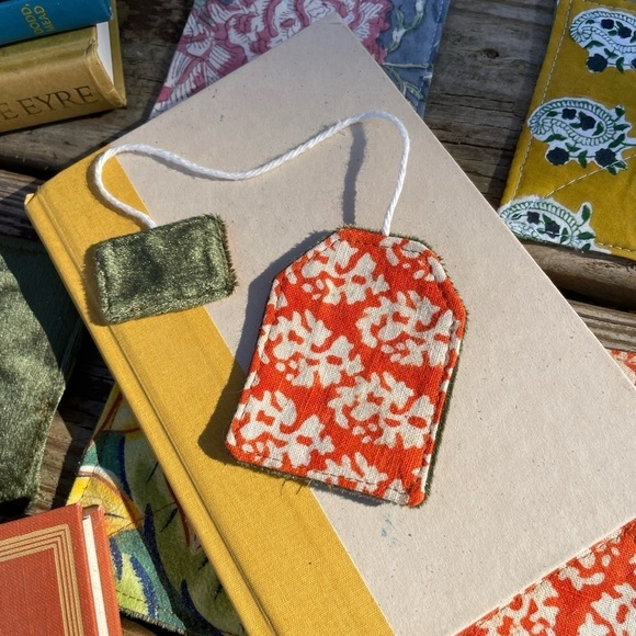 Teabag Quilted Bookmark + Set of 4 Quilted Random Boho Print Coaster Mug Rugs - Picture 1 of 10